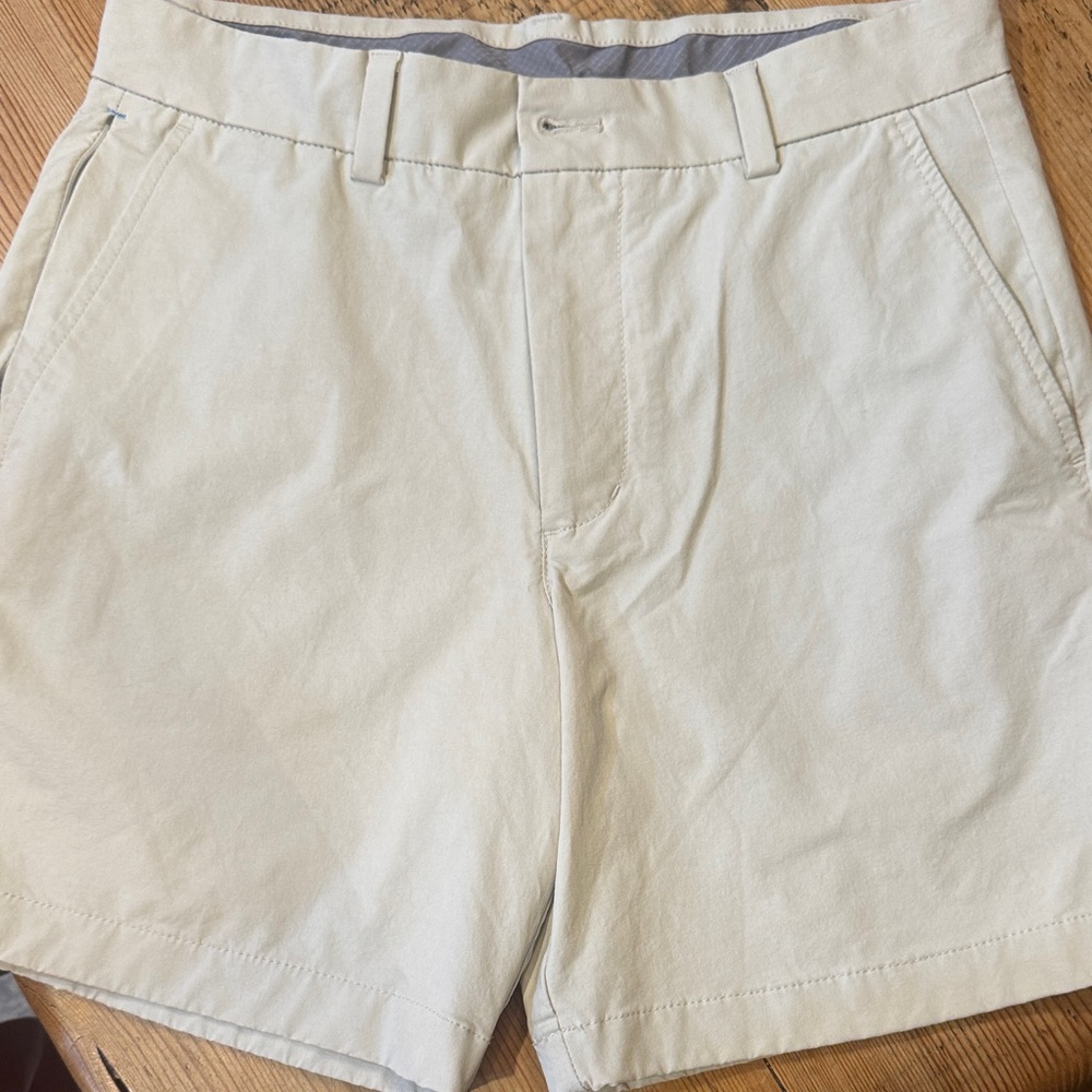 Vineyard Vines Men's Light Tan Shorts